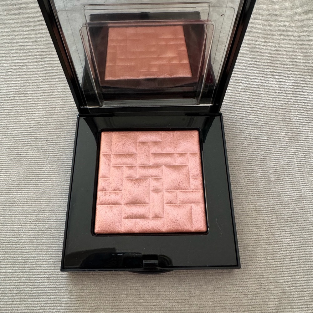 Bobbi Brown Shimmering Pink Highlighter